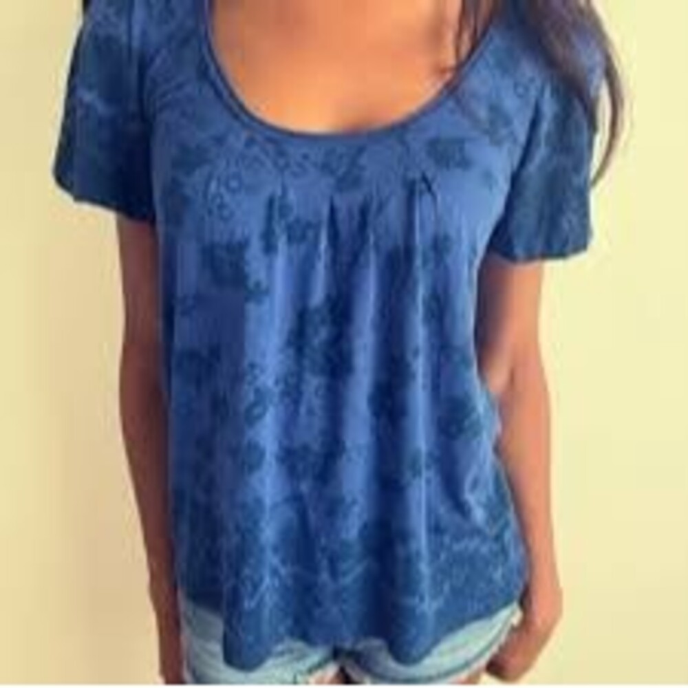 Vintage American Eagle Blue Floral Pleated Neckline Cap Sleeve Blouse XS